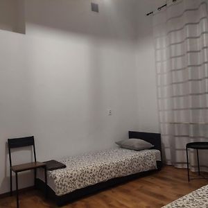 Ekononiczny pokój z dwoma pojedynczymi łóżkami